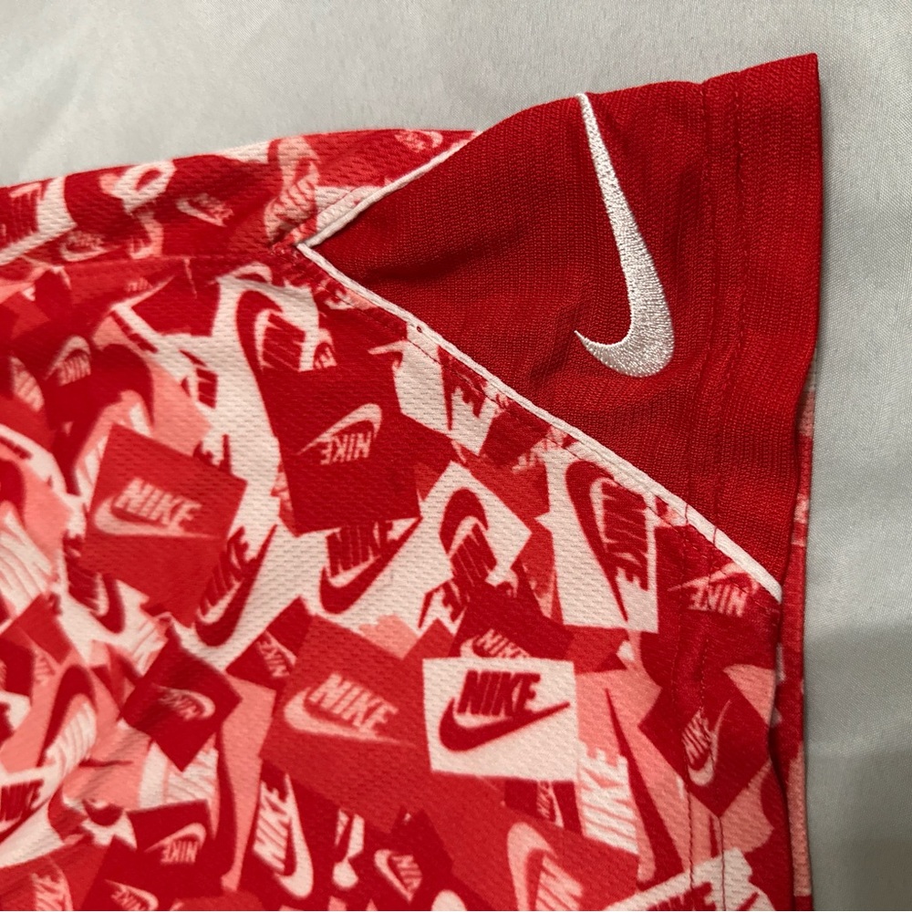 Nike Kids Dri-FIT Patterned Red Shorts